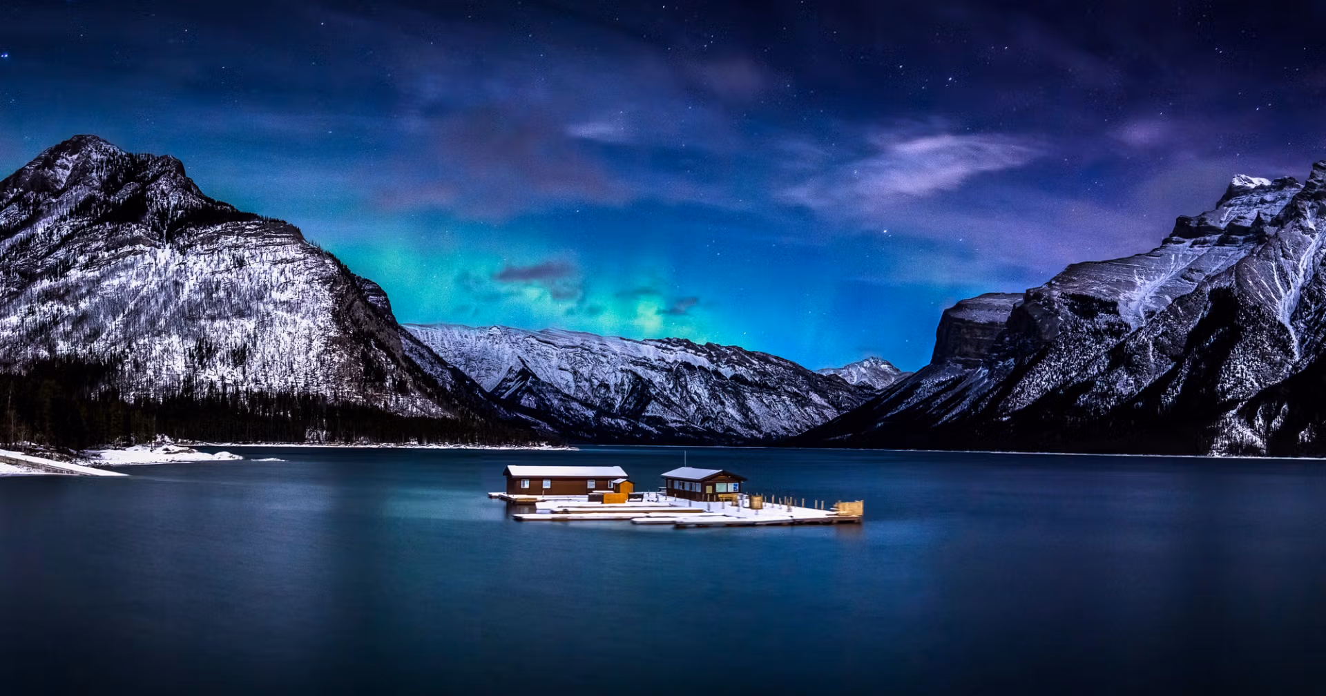 オーロラハンティングと星空観察ツアー